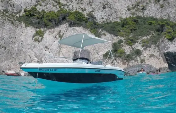 Take control of your own adventure. With our luxurius boats, you may explore Zak