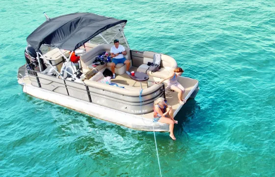 Pontoon In Hollywood Beach