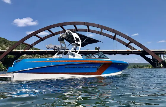 Super Air Nautique 23ft Luxury Surf Boat in Austin, Texas