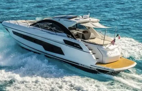 Sunseeker 55’ Yacht — Custom Packages w/ Chef, Bartender & Host in Cancún