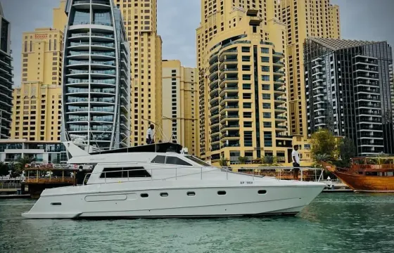 Gorgeous 48ft Yacht For Rent in Dubai