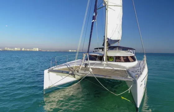 40ft Catamaran Private Charter / Capacity 30 people