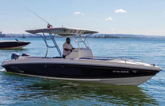 Center Console - Bravo 29ft luxury boat for rent in Cartagena - up to 10 people