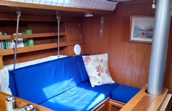 Grand Soleil 39 sailboat tours in Golfo dei Poeti and Cinque Terre