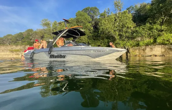 Lake Austin - Party Cove Experience!