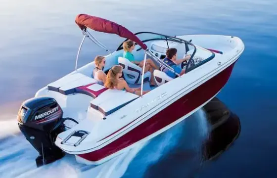 Tahoe 550 TS on Lake Travis - Great for Tubing, Wakeboarding & Waterskiing