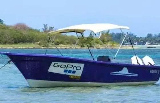 Charter 25' Pirogue Dinghy in La Gaulette, Mauritius