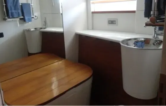 Charter 70' Itama Power Mega Yacht in Porto Santo Stefano, Italy