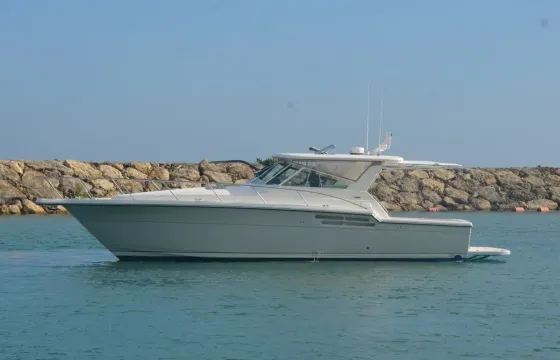 Tiara 42 Motor Yacht For Rent In Casa De Campo La Romana