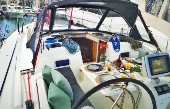 5 Cabin Jeaneau Sun Odyssey 509 Cruising Monohull in Dénia, Spain