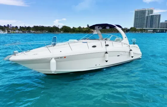 38ft Sea Ray Sundancer Motor Yacht in Fort Lauderdale