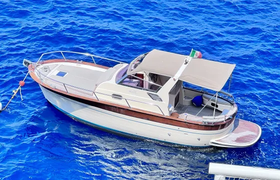 2021 Jeranto 7.5 Cabin 28' Motor Yacht in Sorrento