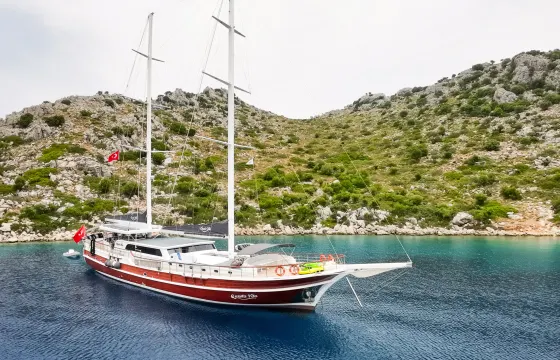 LUXURY GULET CAPACITY OF 12 GUESTS!