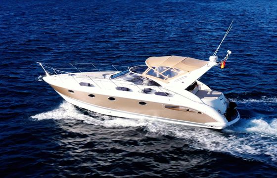 Targa 40 ofrece Rental in Port Calanova, Spain
