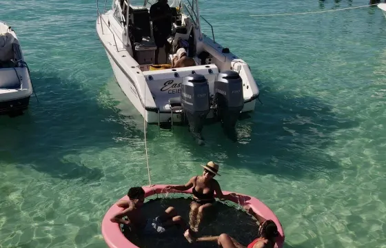 Boston Whaler 24 WalkAround/Visit Icacos/Palomino(All included)