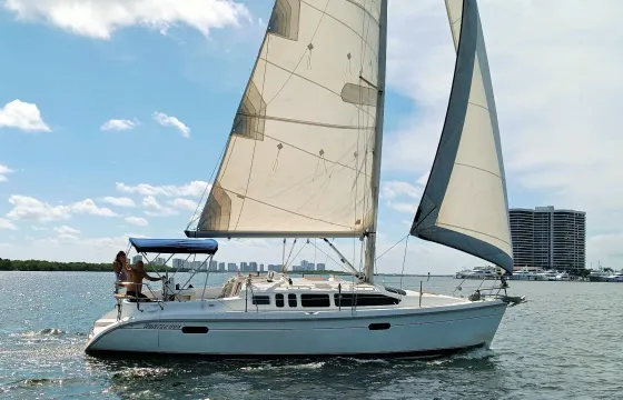 Hunter 336 Sailing Yacht Charter in Palm Beach, Florida