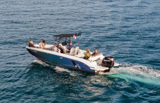 Beneteau Flyer 8 Spacedeck for perfect day on the water!