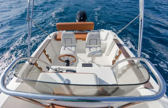 Mingolla Brava-22 Boat Charter in Trogir, Croatia