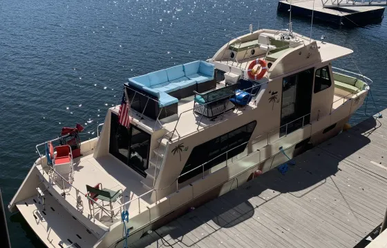 Luxury Cruise on Holiday Mansion 39 Barracuda in Chelsea