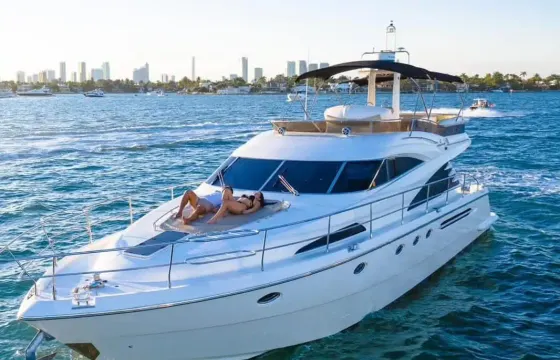 Incredible 68' Fairline Flybridge Yacht in Cancun and Isla Mujeres