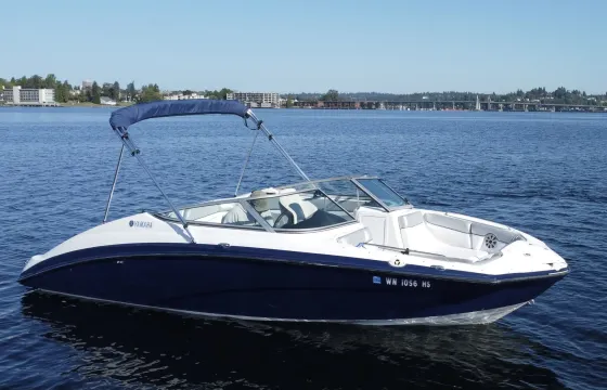 Fun and Fast 21ft Yamaha Jet Boat! Lake WA/Lake Union