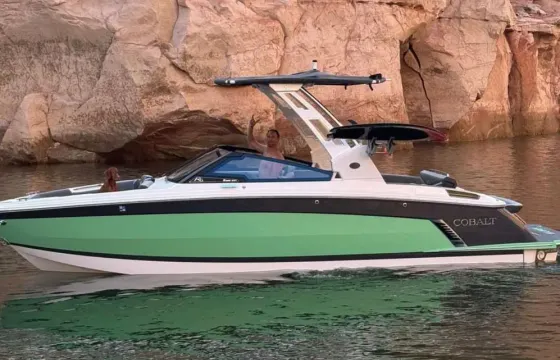 26ft Cobalt Surf Yacht for Rent With Captain