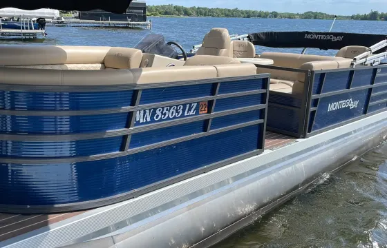 Family & Friends Fun – 23ft Luxury Montego Bay Tritoon Charter in Aitkin