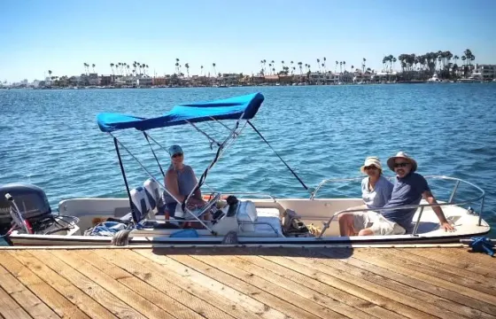 Nautical Aquatic Thrill and Chill. Classic 17' Boston Whaler SS Limited.