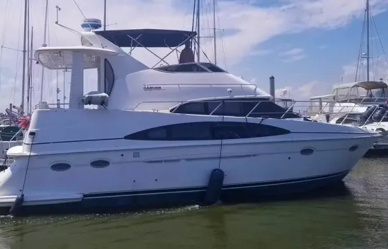 Carver 396 Luxury Yacht for Sunset Trips, Girl Yacht Parties and  more!