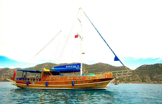Custom built gulet with a capacity of 6 people in Kekova-Kas region