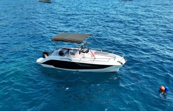 From Sorrento: Full Day Capri Private Boat Trip with Drinks with Salpa 20 Boat