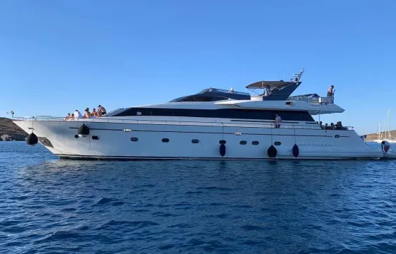 LETS SAIL INTO LUXURY