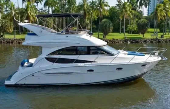 Enjoy Miami in 38ft Meridian!