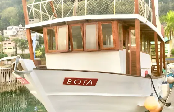 53ft Traineira Gourmet Trawler in Rio de Janeiro