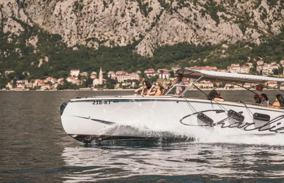 Luxury 9m Speedboat CHARLIE - 12 passengers