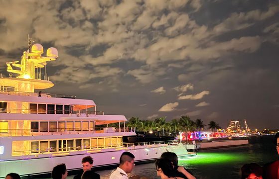 2-Hour Private Boat Rental for up to 85 Guests in Miami | Skyline Cruise