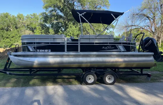 2022 Sunchaser Tritoon Lake Lewisville