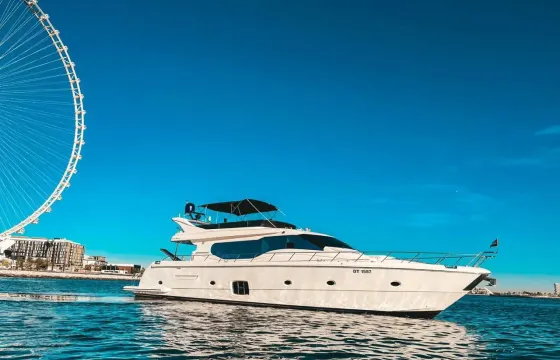 AZIMUT 82FT LUXURY JACUZZI YACHT IN DUBAI