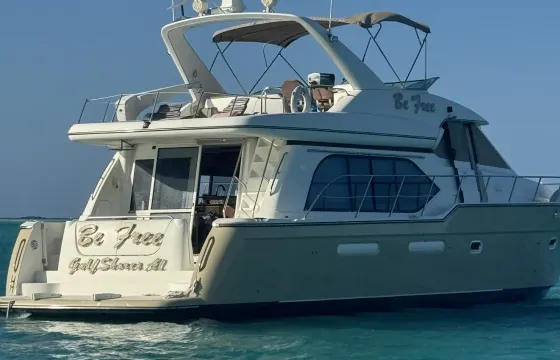 60ft Motor Yacht Charter in Beautiful Exuma, Bahamas