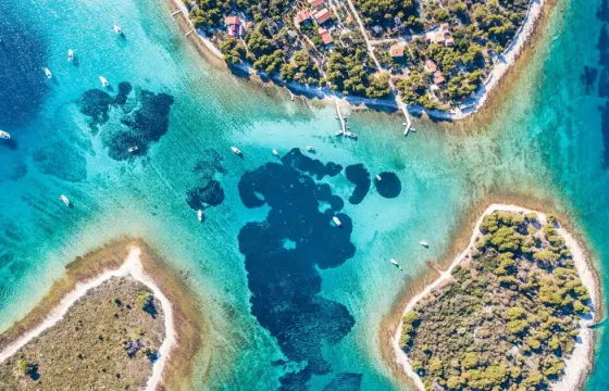 Blue Lagoon Private 3 Islands Tour, from Split – Skipper, fuel & drinks included