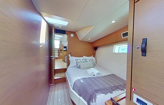 Cruise on one of the most exciting crewed sailing yachts below 70 feet in BVI