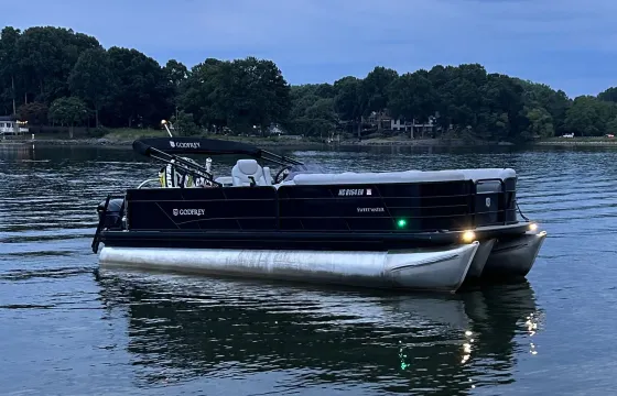 Pontoon 2020 Godfrey 250HP Yamaha - Sweetwater