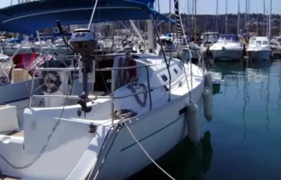 Charter a 6 Person Beneteau 331 Cruising Monohull in Greece..