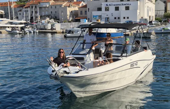 Cap Camarat 7,5 BR only with skipper