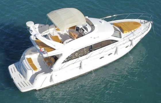 Meridian 41ft Luxury Yacht Charter in Isla Mujeres