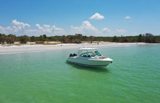 Hit the beaches and sandbars on the nicest boat | 27' Pursuit Dual CC