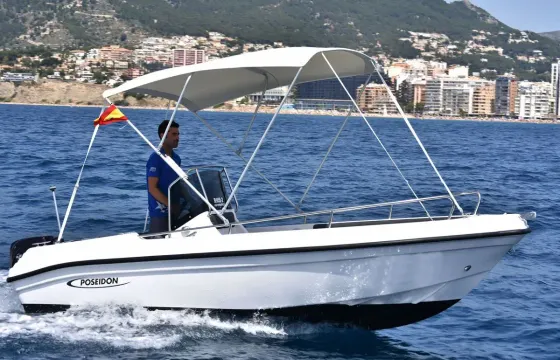 Unlicensed boat rental in Altea · Poseidon 455r Powerboat!