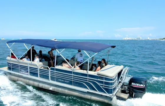 27ft Pontoon in Cancun for up to 12 people!