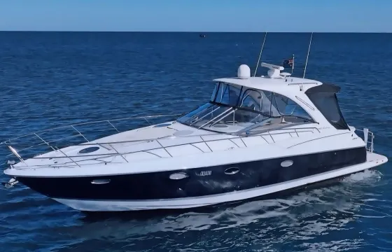 Enjoy Luxury Regal 40ft Yacht –  in Miami!