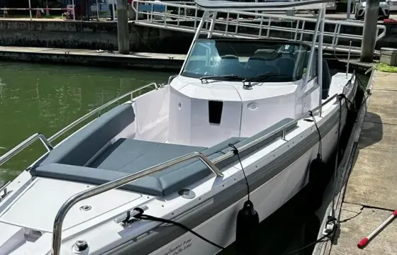 Axopar T-Top Speedboat 28 ft